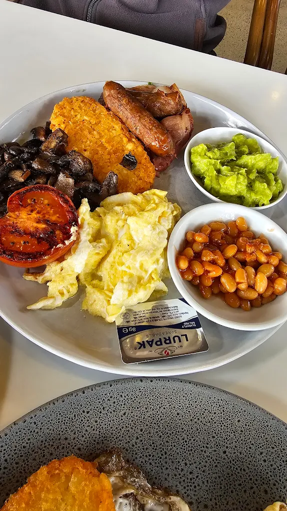 Full breakfast spread at Bliss on Riverside